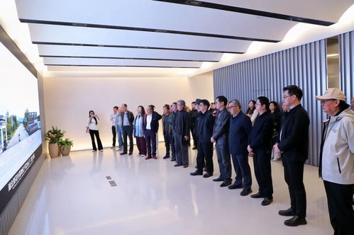 當(dāng)代藝術(shù)之光——省藝研會秋季藝術(shù)家讀書班活動剪影